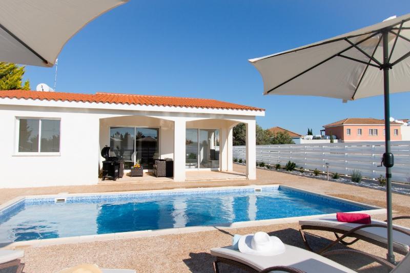 קורל ביי Bungalow Casa Bonita By Ezoria Villas מראה חיצוני תמונה